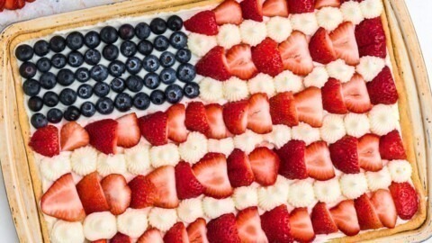 Easy American Flag Fruit Pizza - Celebrating Simply